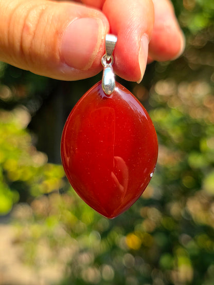 Pendentif en Cornaline naturelle
