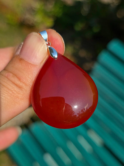 Pendentif en Cornaline naturelle