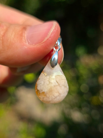 Pendentif en Agate fleurs de cerisier