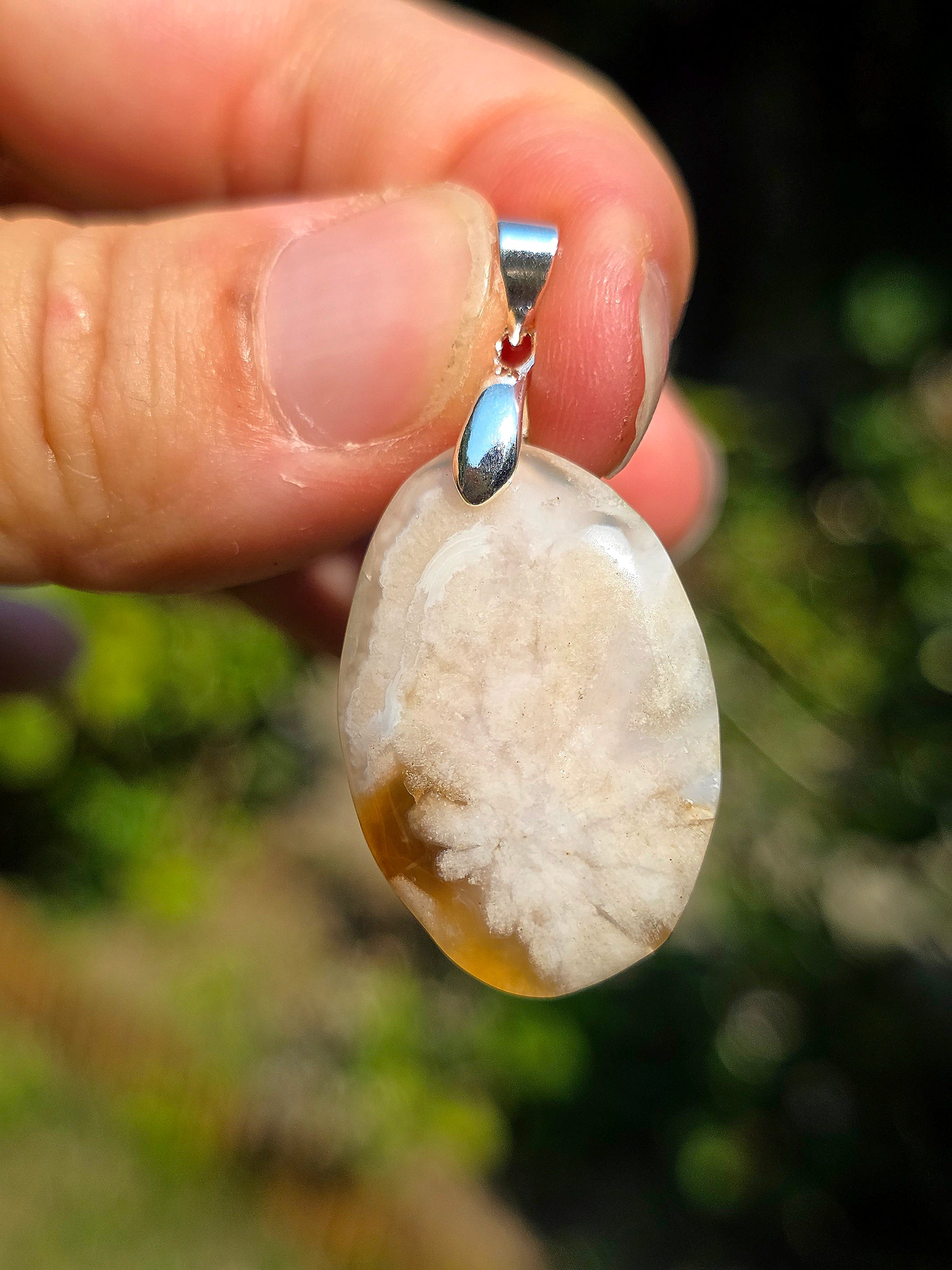 Pendentif en Agate fleurs et cornaline