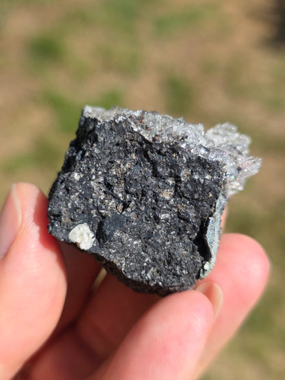 Opale Hyalite brute sur gangue de Hongrie