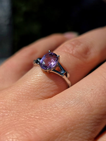 Jolie bague en Améthyste plaquée argent 925
