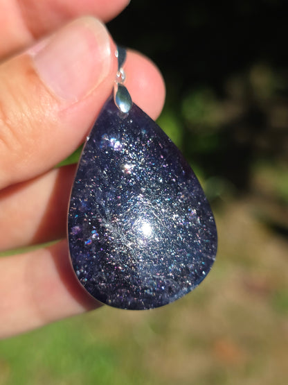 pendentif en Iolite Bloodshot