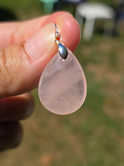 Joli pendentif en Quartz rose