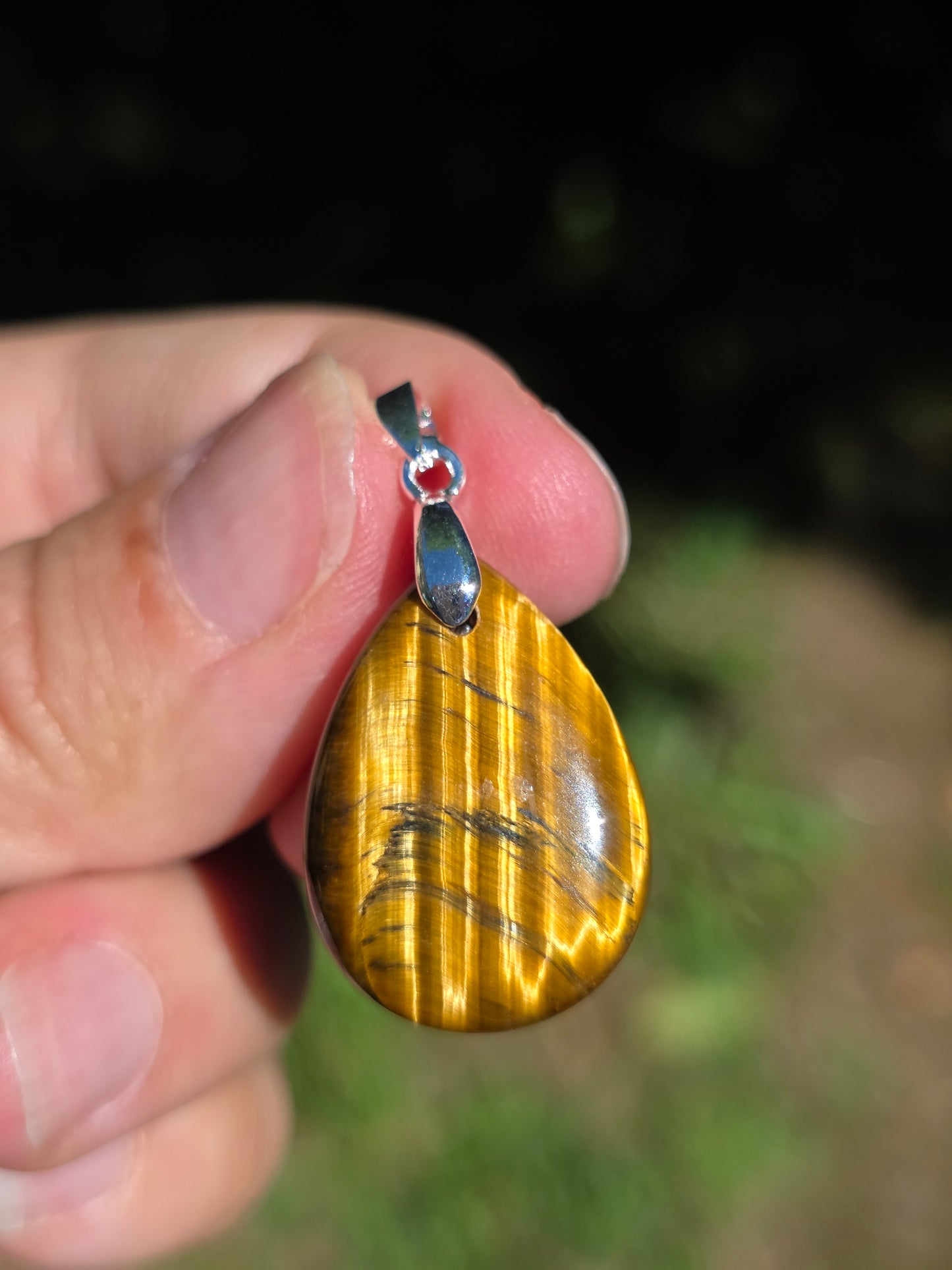 petit pendentif en Oeil de tigre