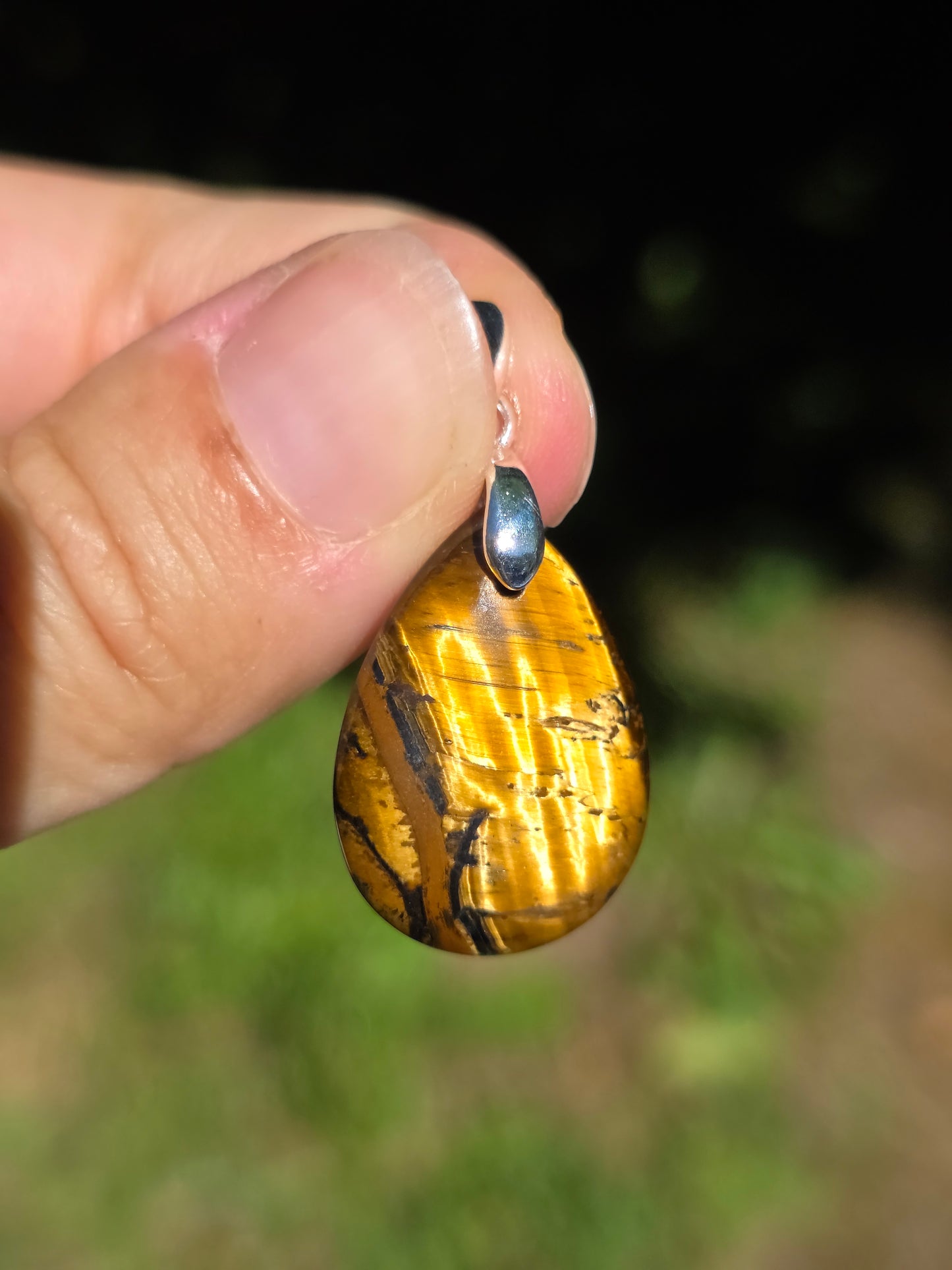 petit pendentif en Oeil de tigre