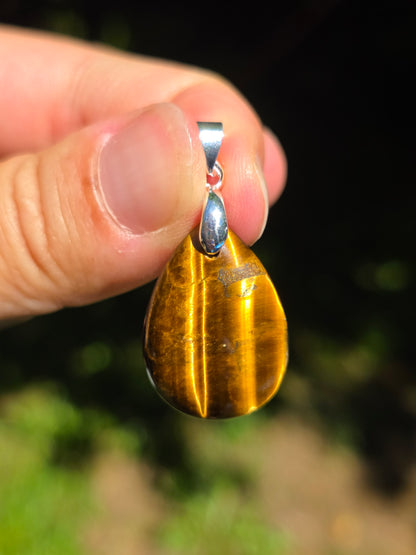 petit pendentif en Oeil de tigre