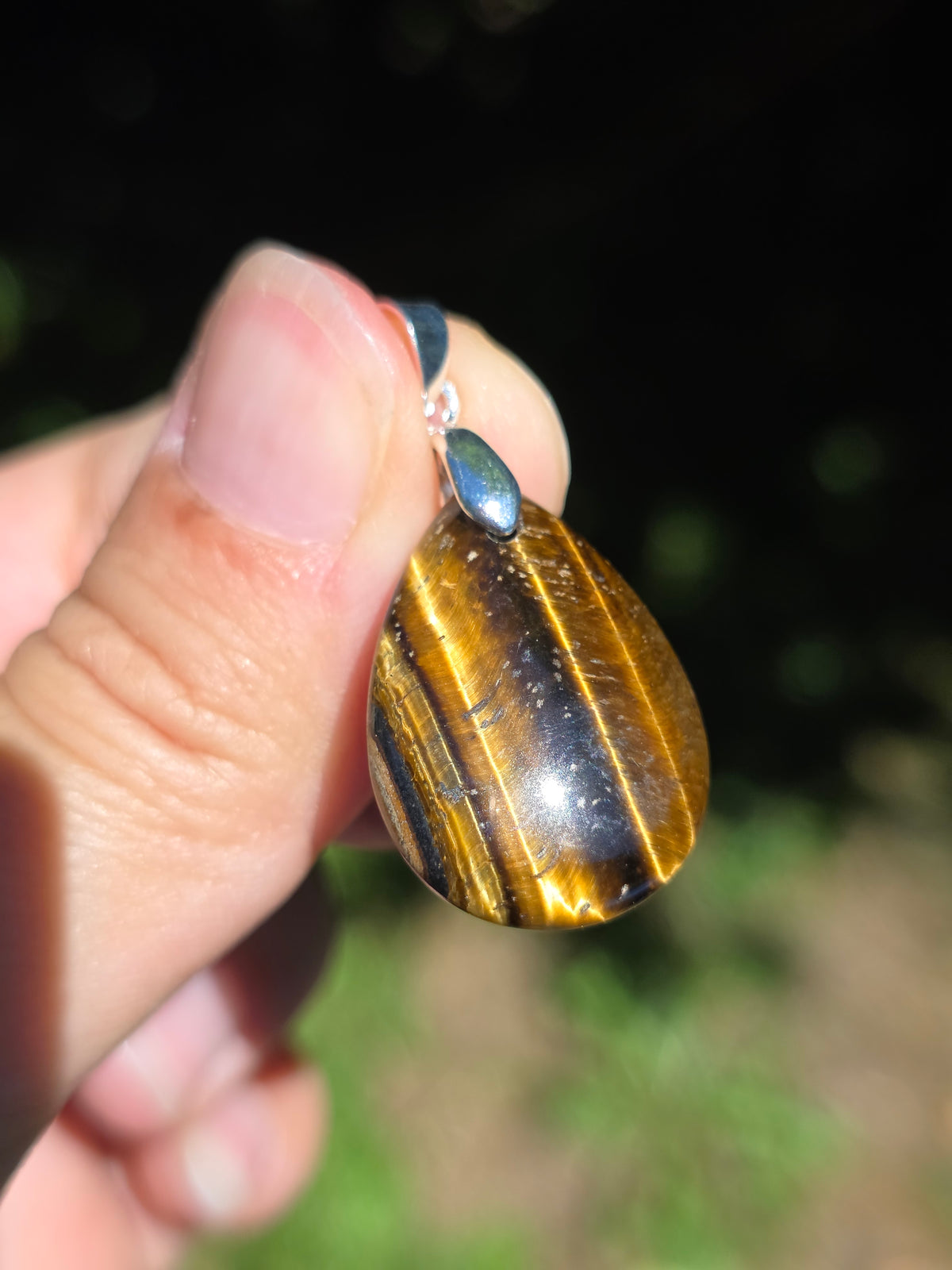 petit pendentif en Oeil de tigre