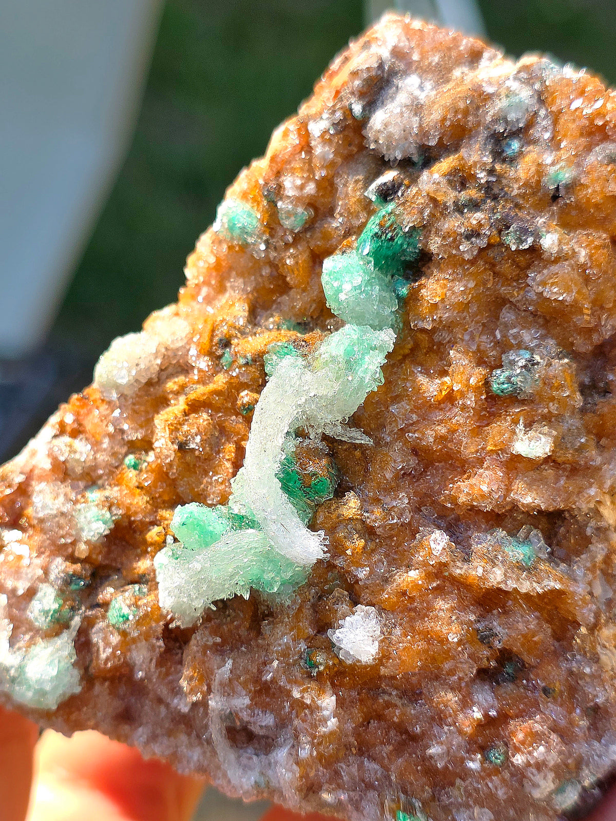 spécimen brut de Devilline, Gypse et Dolomite en provenance du Maroc