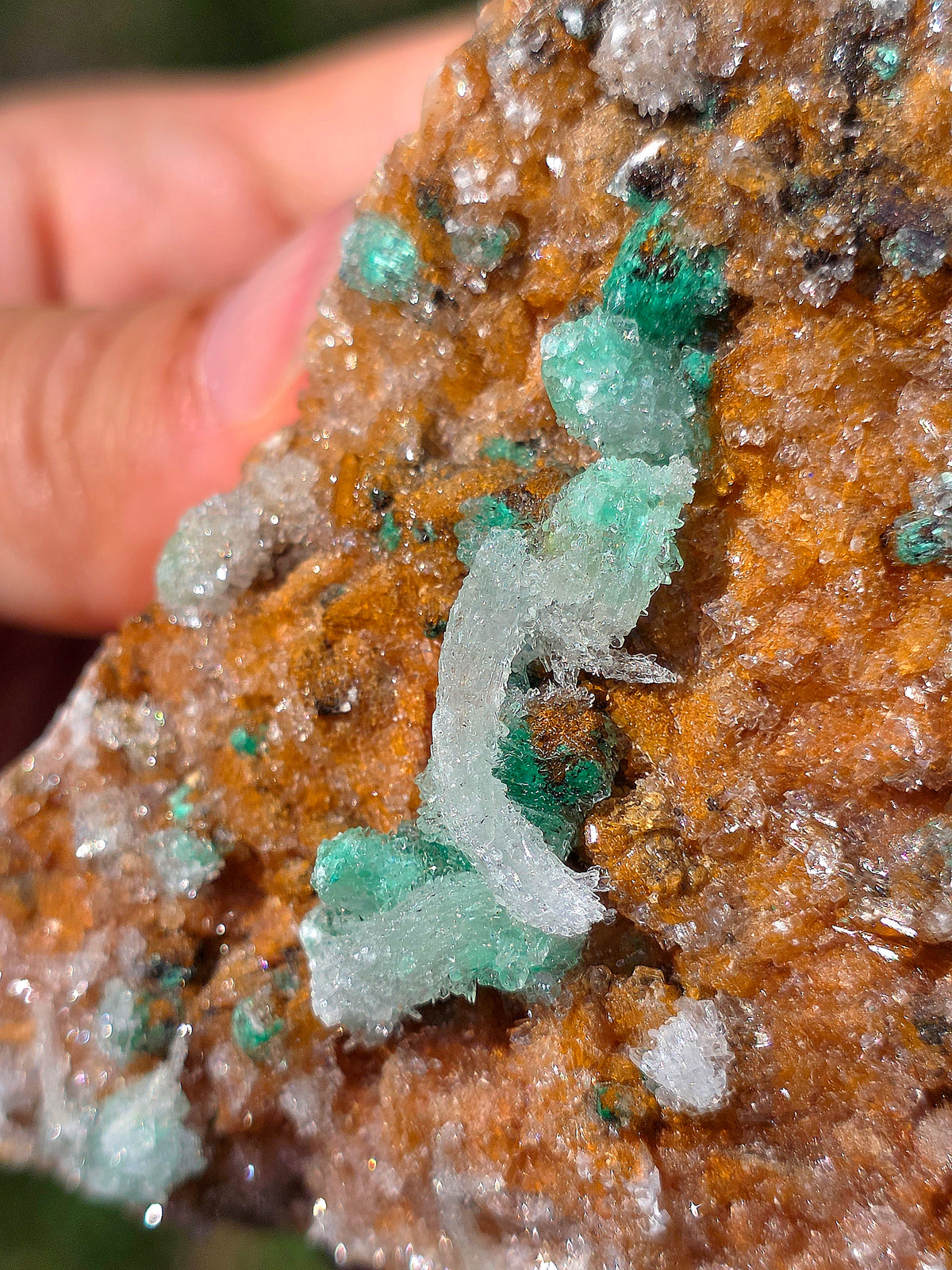 spécimen brut de Devilline, Gypse et Dolomite en provenance du Maroc