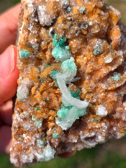 spécimen brut de Devilline, Gypse et Dolomite en provenance du Maroc