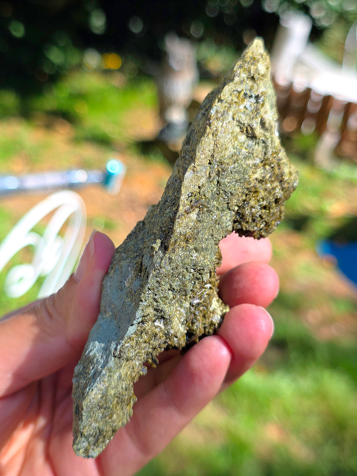Epidote des carrières de l'Ophite à Lourdes, Hautes-Pyrénées