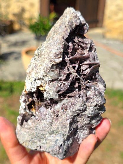 Grosse Axinite de Barèges, Pyrénées.