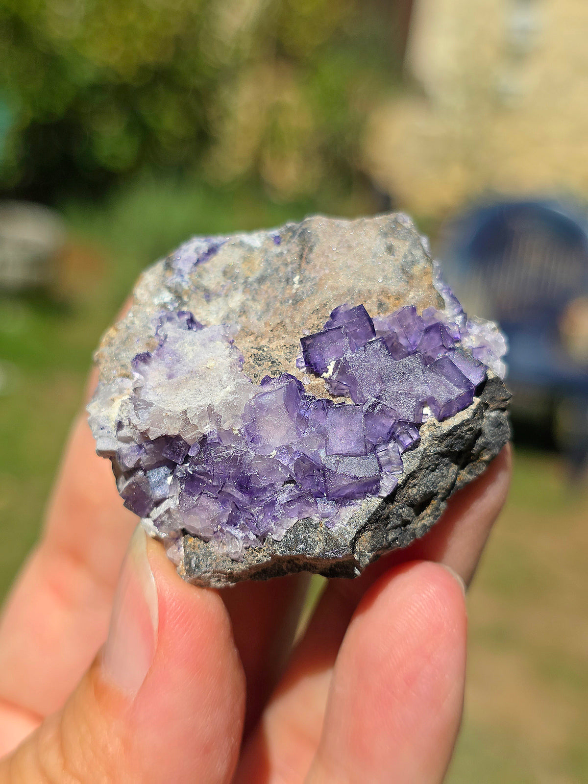  Fluorite violette brute du Béarn 