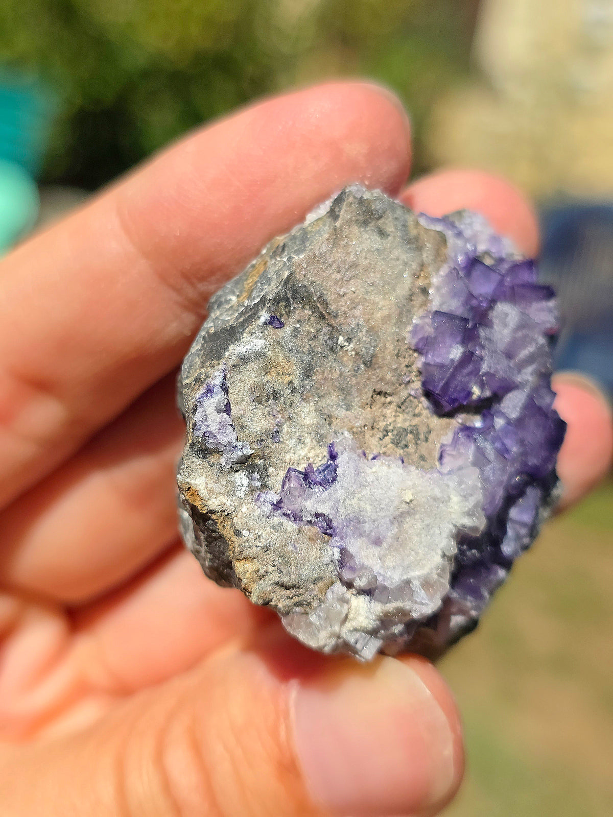  Fluorite violette brute du Béarn 