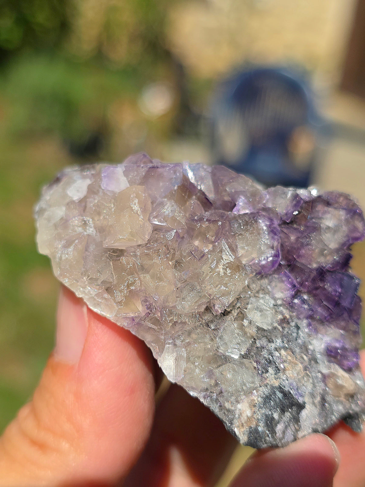 Fluorite bicolore brute française