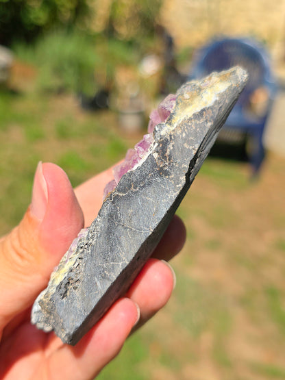 Fluorite (ou Fluorine) rose brute du Béarn