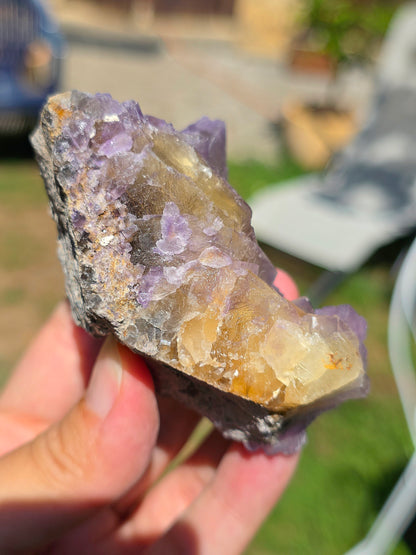 Fluorine violette et jaune brute du Béarn