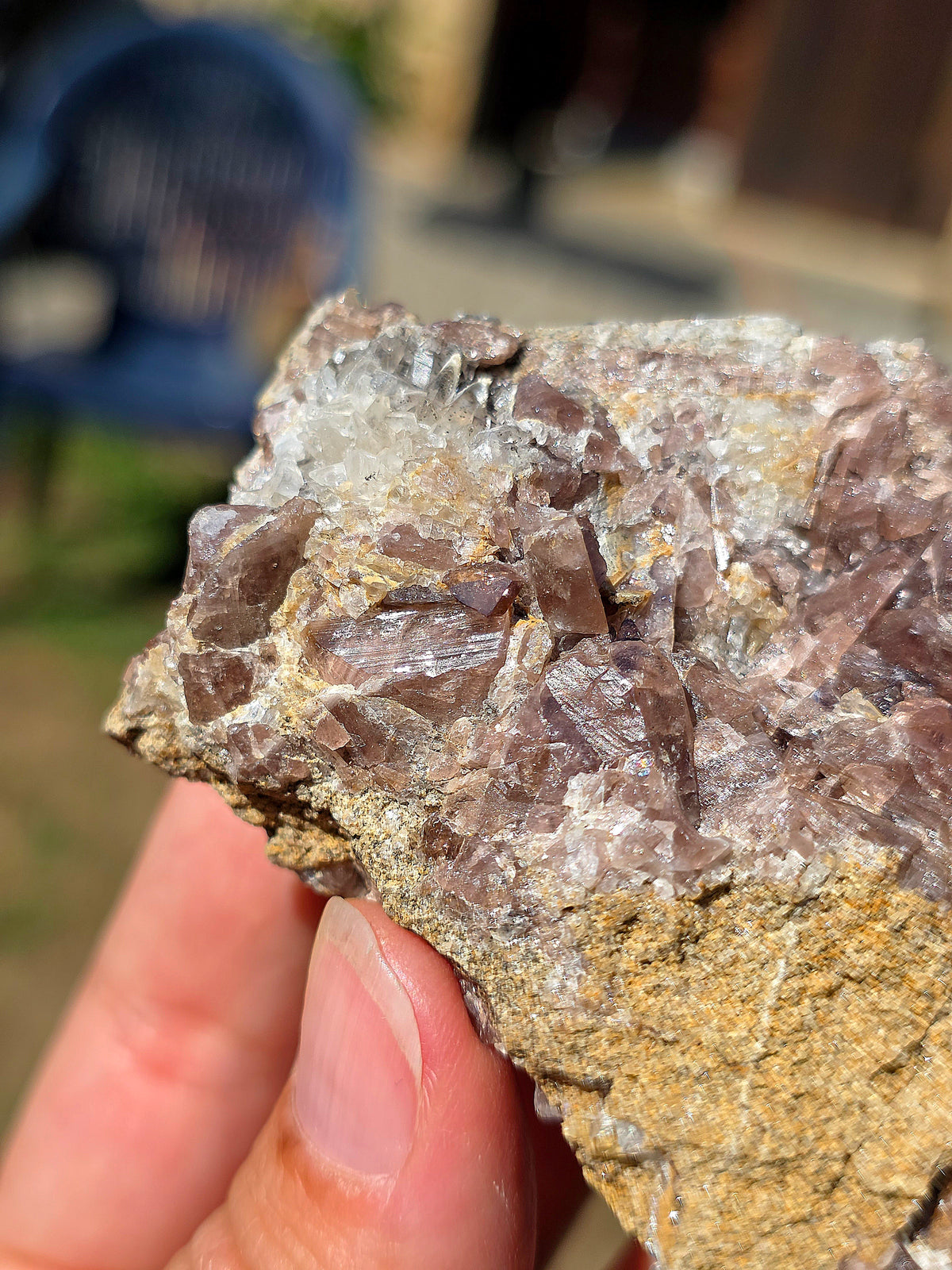 Axinite en provenance de Barèges, Pyrénées