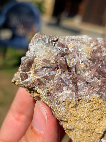 Axinite en provenance de Barèges, Pyrénées