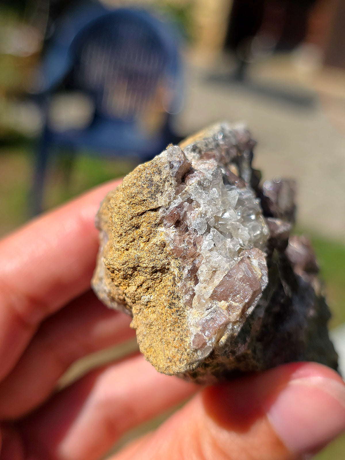 Axinite en provenance de Barèges, Pyrénées
