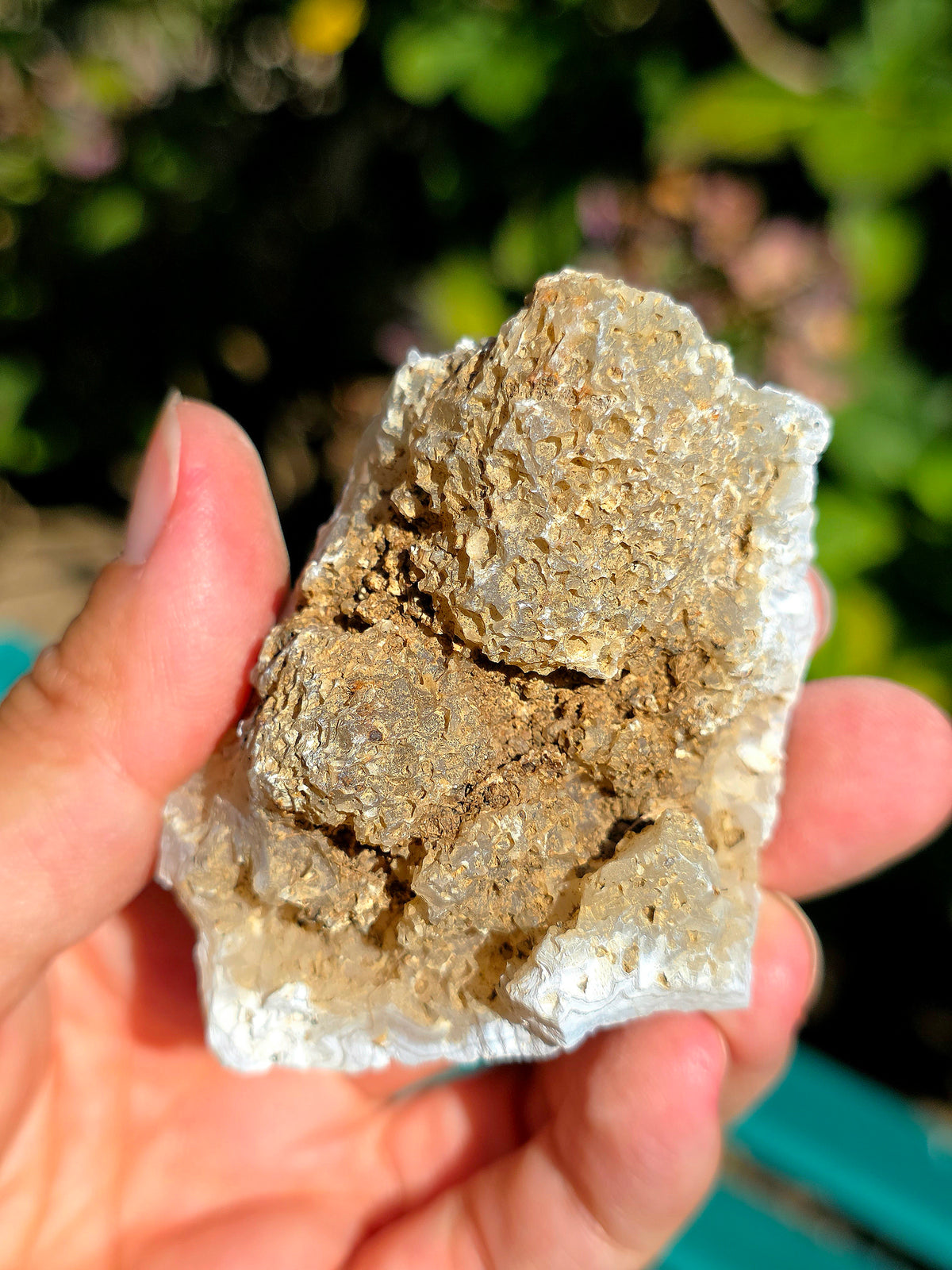  Calcédoine brute du Poitou, France