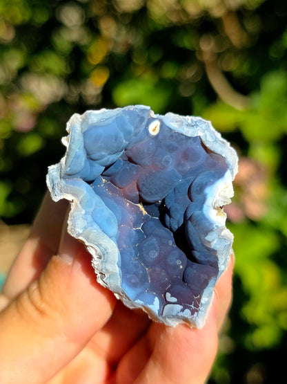 Calcédoine bleue et rouge du Poitou, France