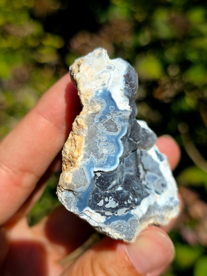 Calcédoine bleue brute du Poitou