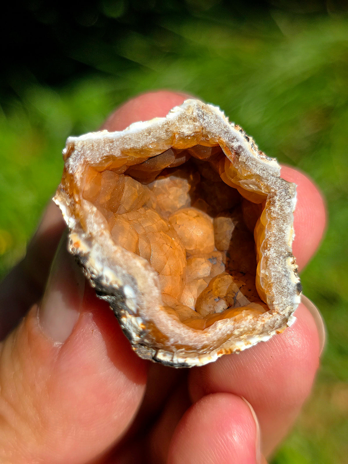 Calcédoine du Poitou orangée