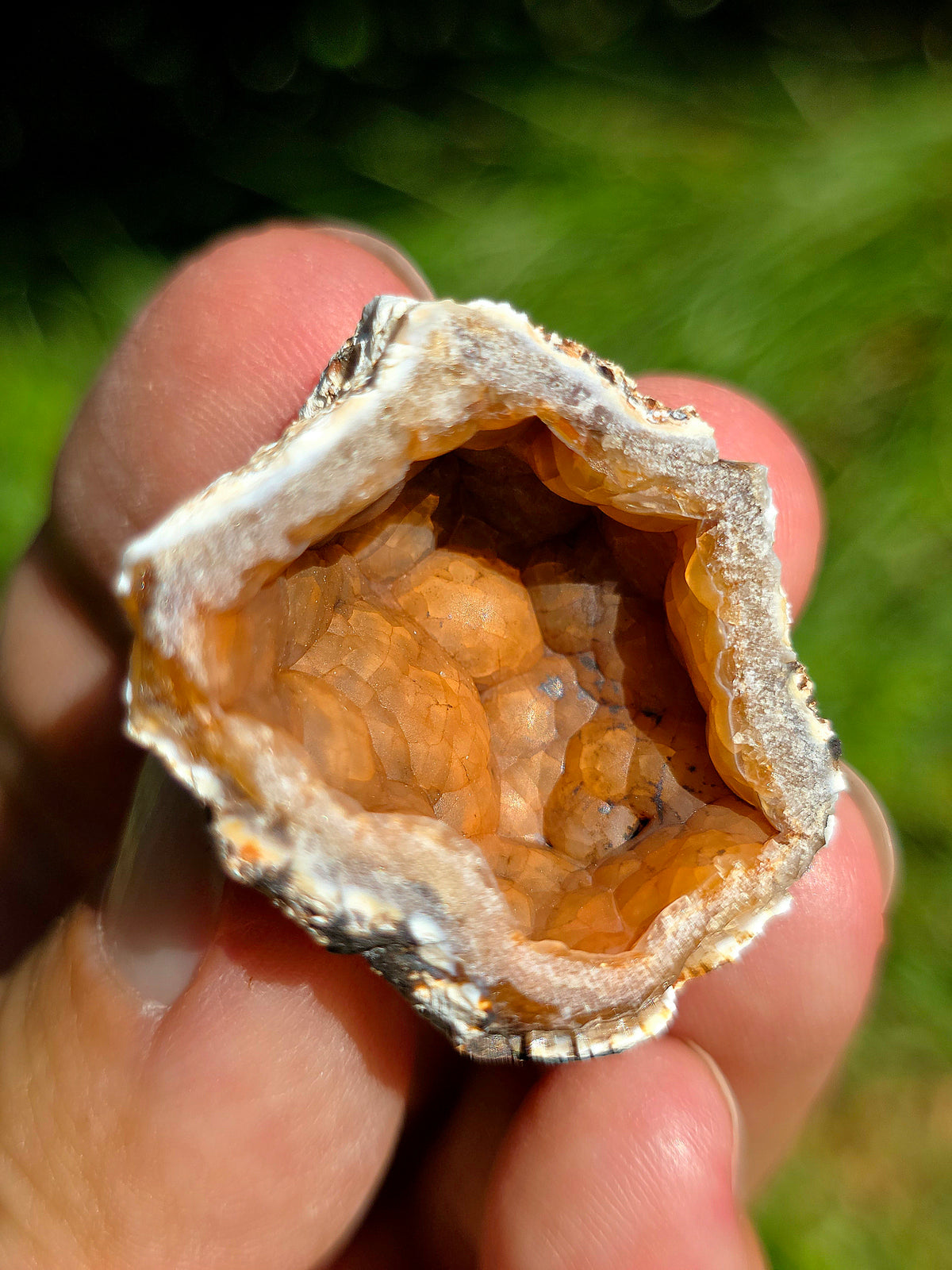Calcédoine du Poitou orangée