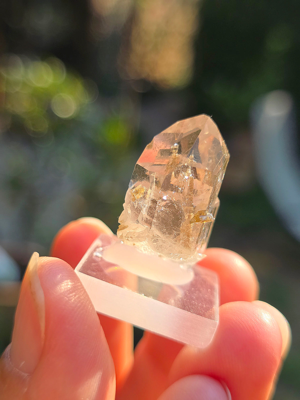 Quartz avec inclusions d'épidote des Pyrénées