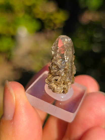Quartz avec inclusions d'épidote des Pyrénées