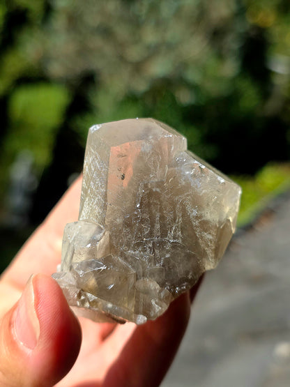 Calcite miel avec fantôme brute des Pyrénées