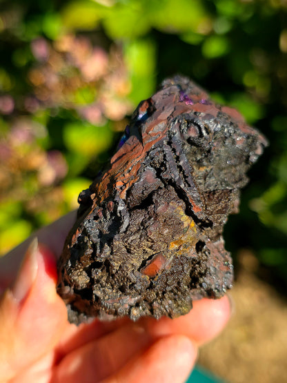 Goethite irisée de Bagnères de Luchon dans les Pyrénées
