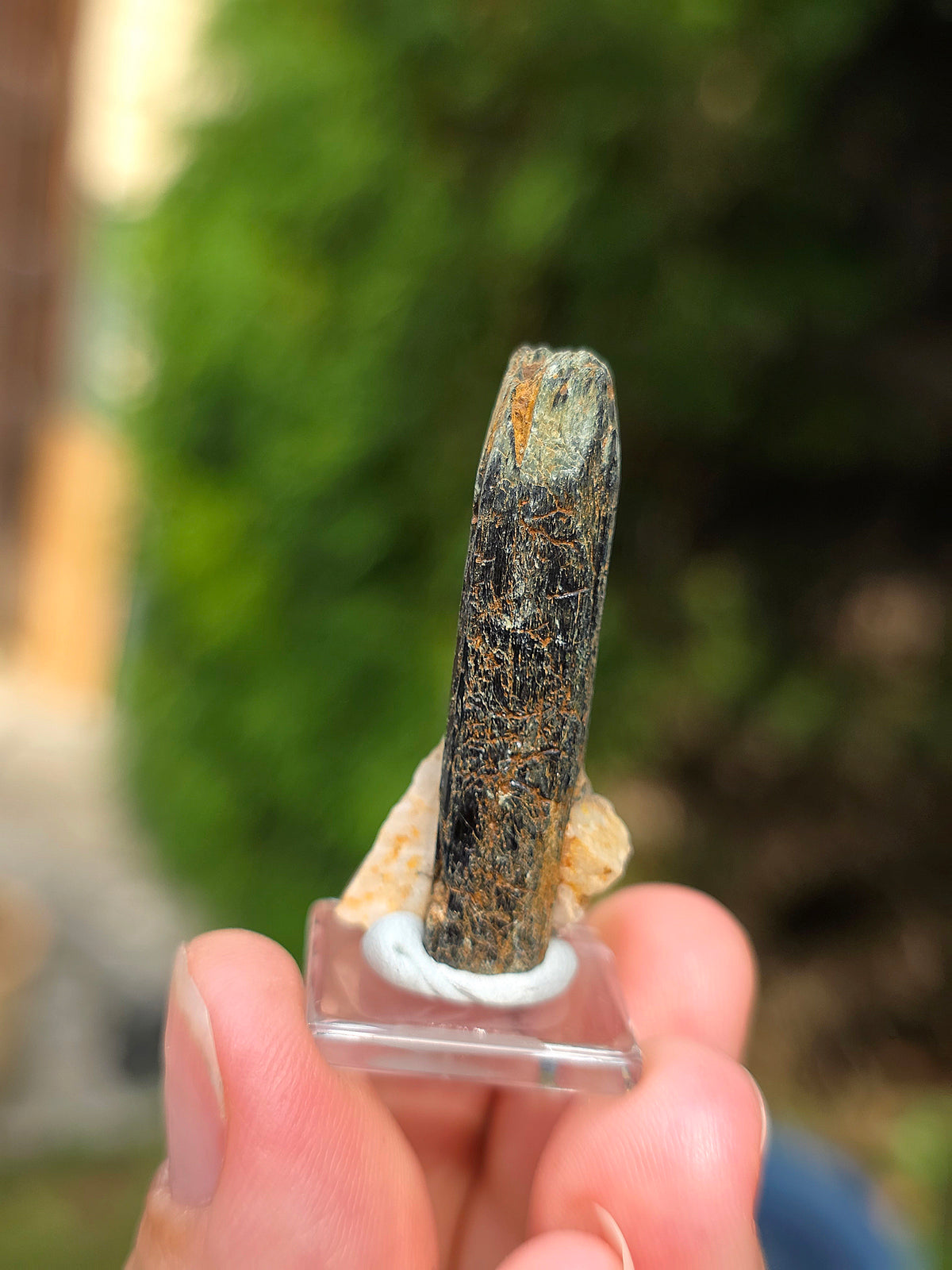 Aegyrine et Feldspath du Malawi réactive UV (à choisir)