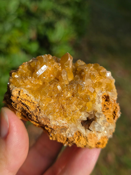 Quartz brut avec inclusions de Limonite