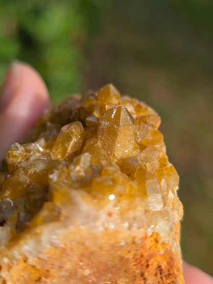 Quartz brut avec inclusions de Limonite