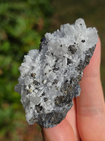 Quartz du Pérou avec inclusions de Pyrite et de Galène.