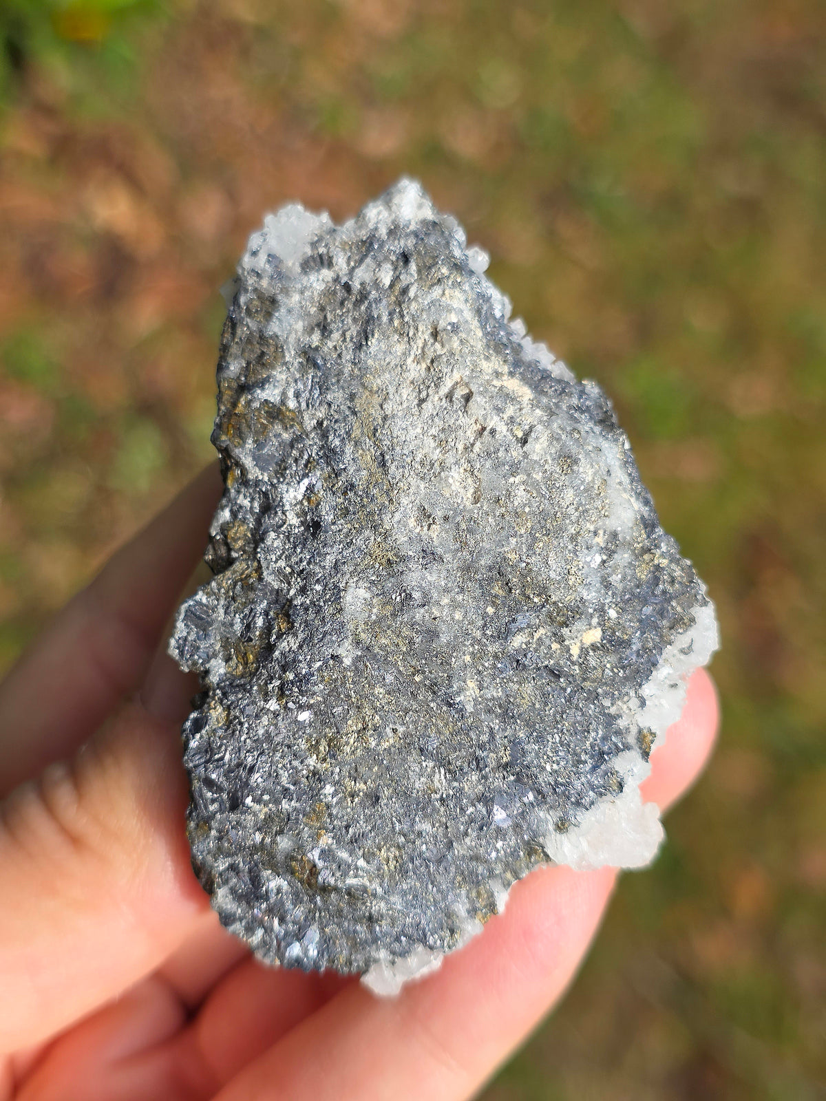 Quartz du Pérou avec inclusions de Pyrite et de Galène.
