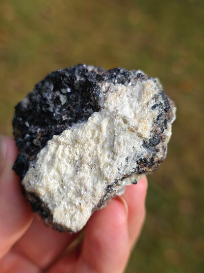 Muscovite, de Fluorite et de Tourmaline noire de Namibie