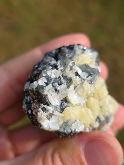 Muscovite, de Fluorite et de Tourmaline noire de Namibie