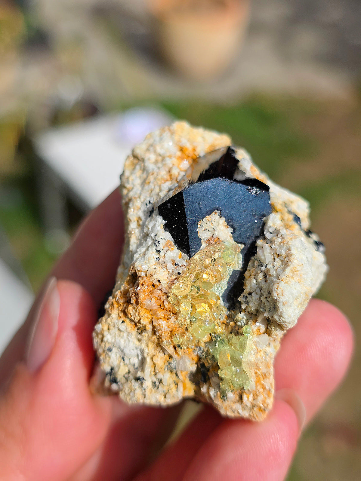Opale Hyalite sur Tourmaline noire d'Erongo B