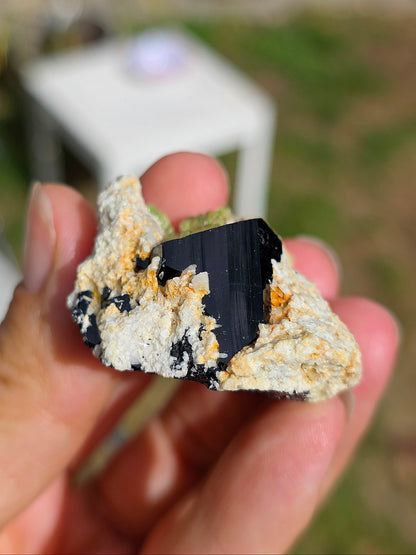 Opale Hyalite sur Tourmaline noire d'Erongo B