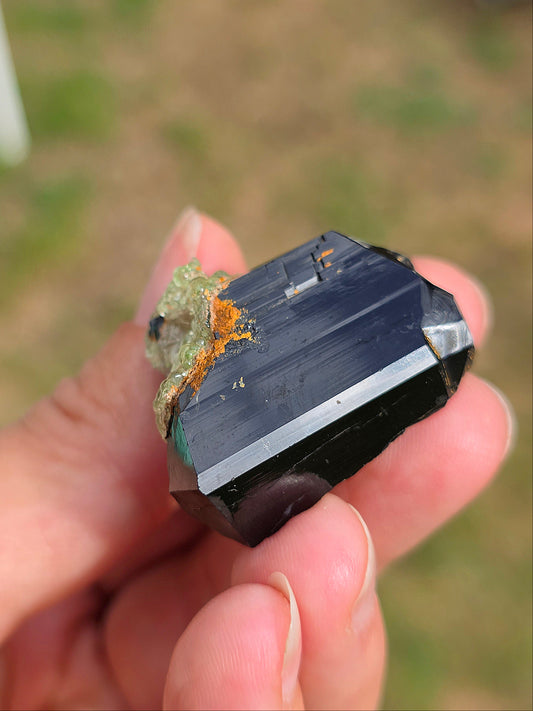 Opale Hyalite sur Tourmaline noire d'Erongo C