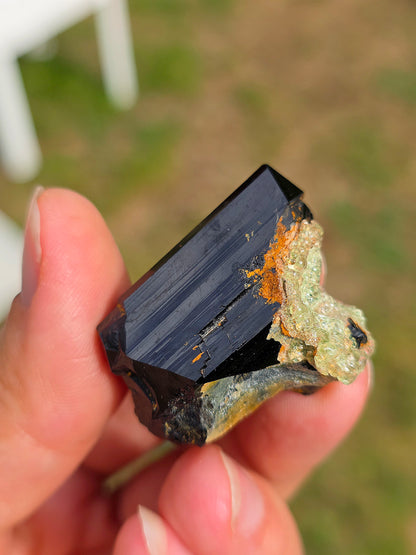 Opale Hyalite sur Tourmaline noire d'Erongo C