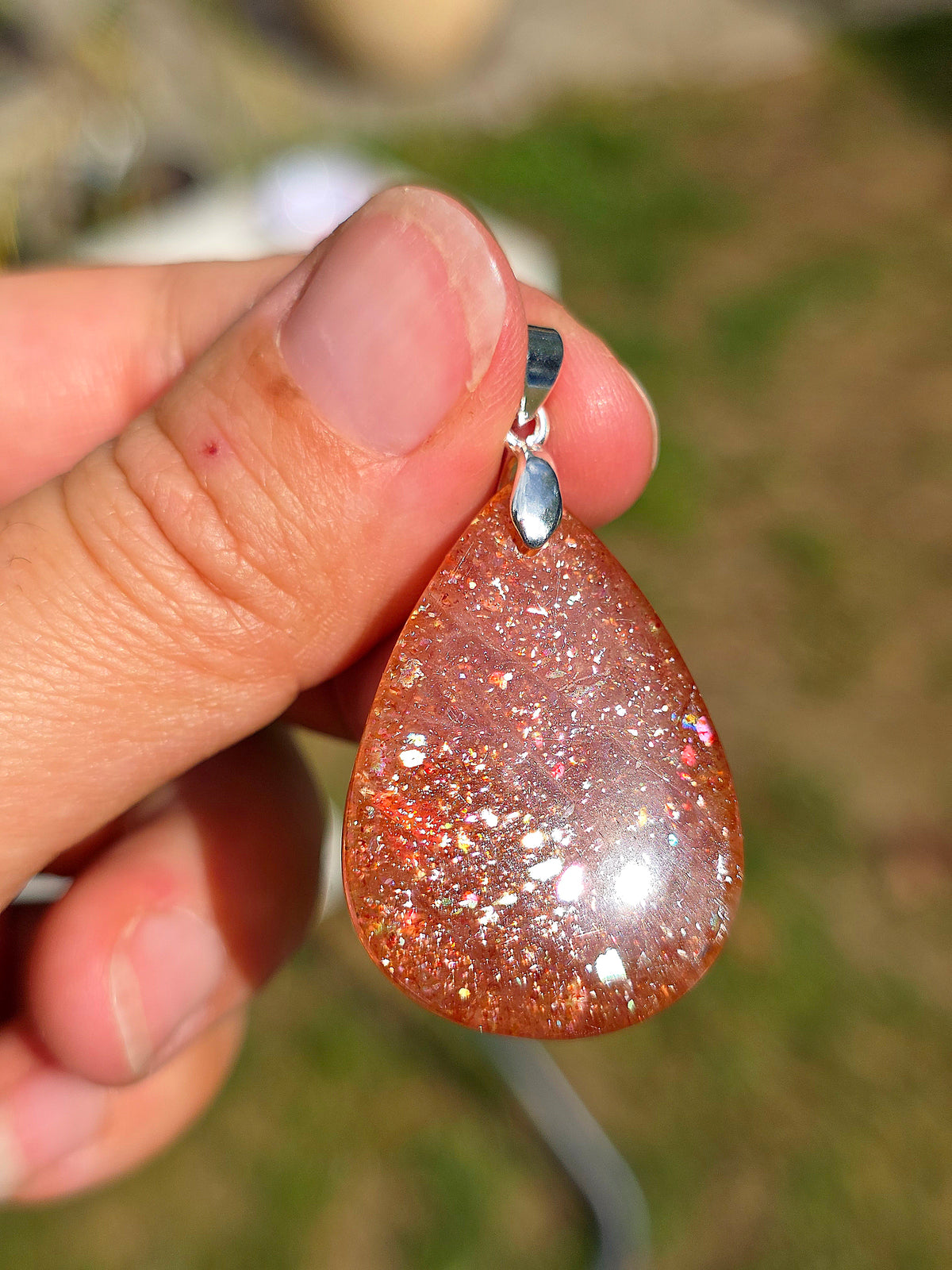Sublime pendentif en Pierre de soleil