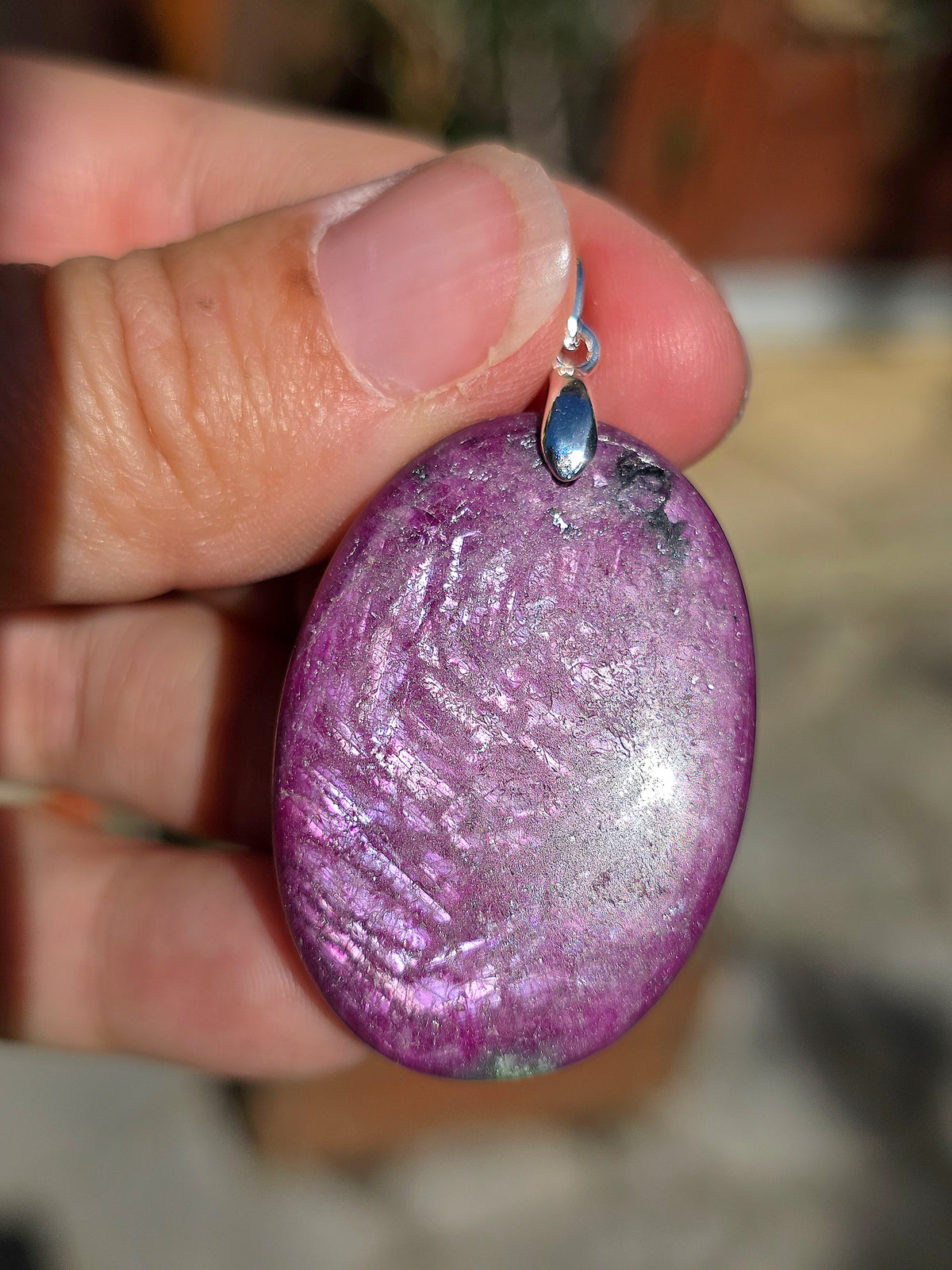 Pendentif en Rubis avec une cristallisation incroyable