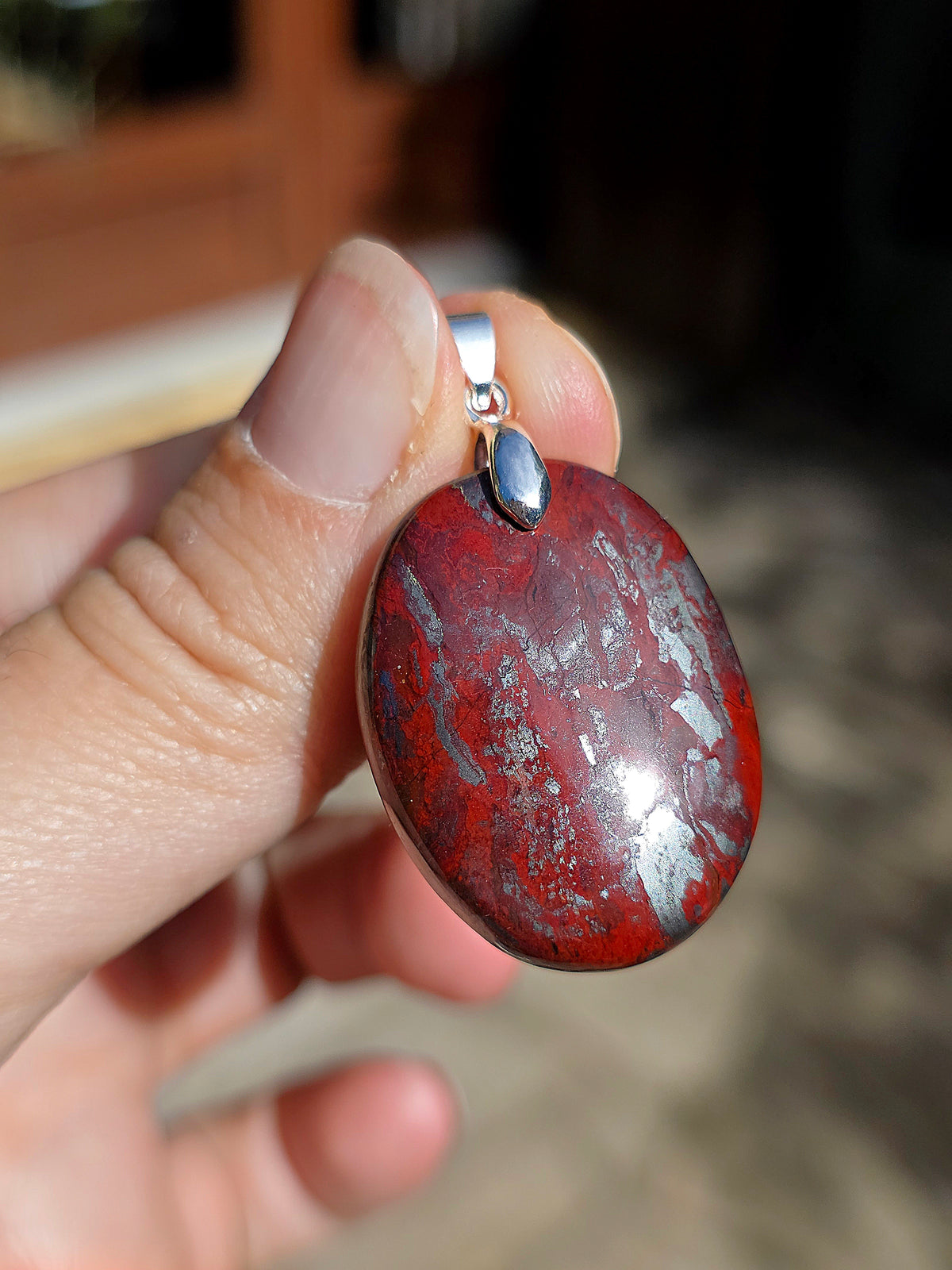 Pendentif en Jaspilite, jaspe hématisé