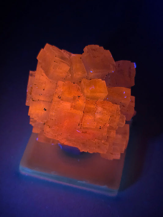 Halite espagnole réactive aux UV courts