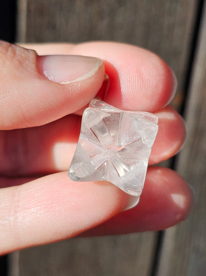 Pendentif merkaba en cristal de roche